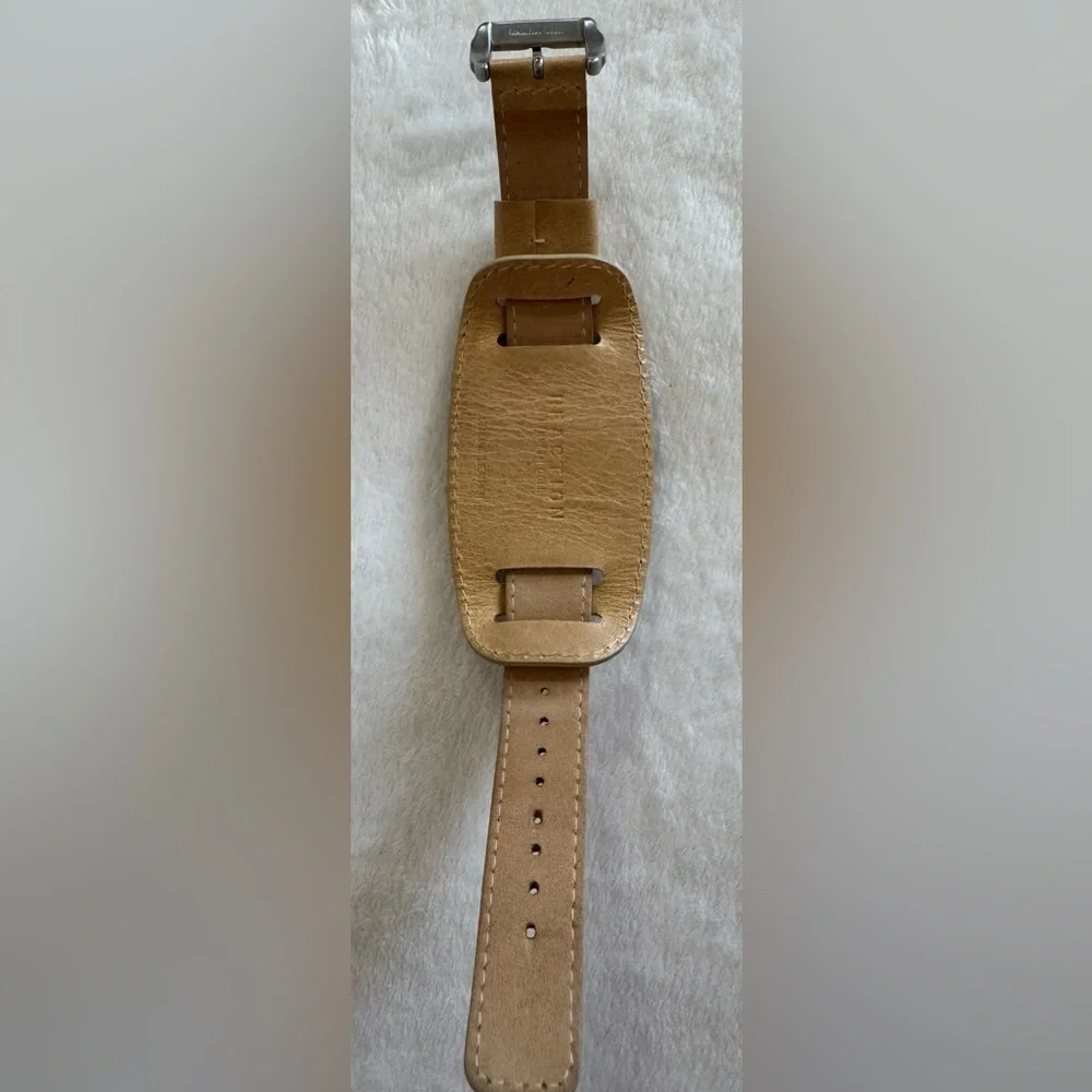 Vintage Kenneth Cole Y2K 90’s Tan Leather Strap Watch